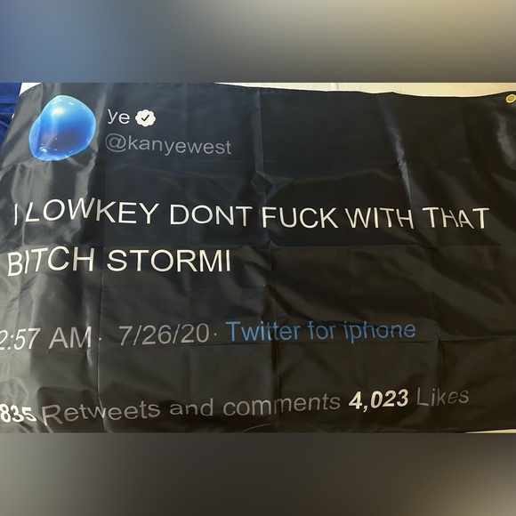 Kanye West Tweet Banner - Picture 2 of 2